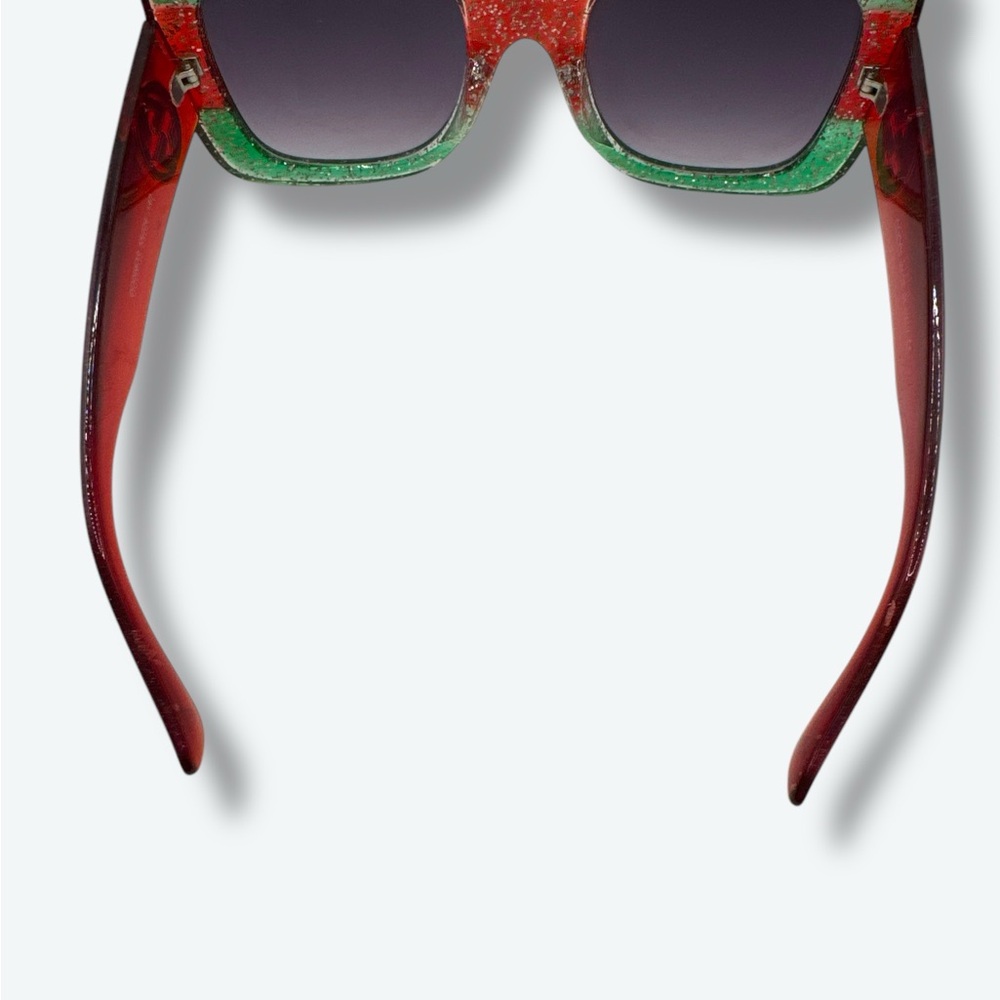 Y2K Gucci Sunglasses (GG0083S) - Picture 4 of 7